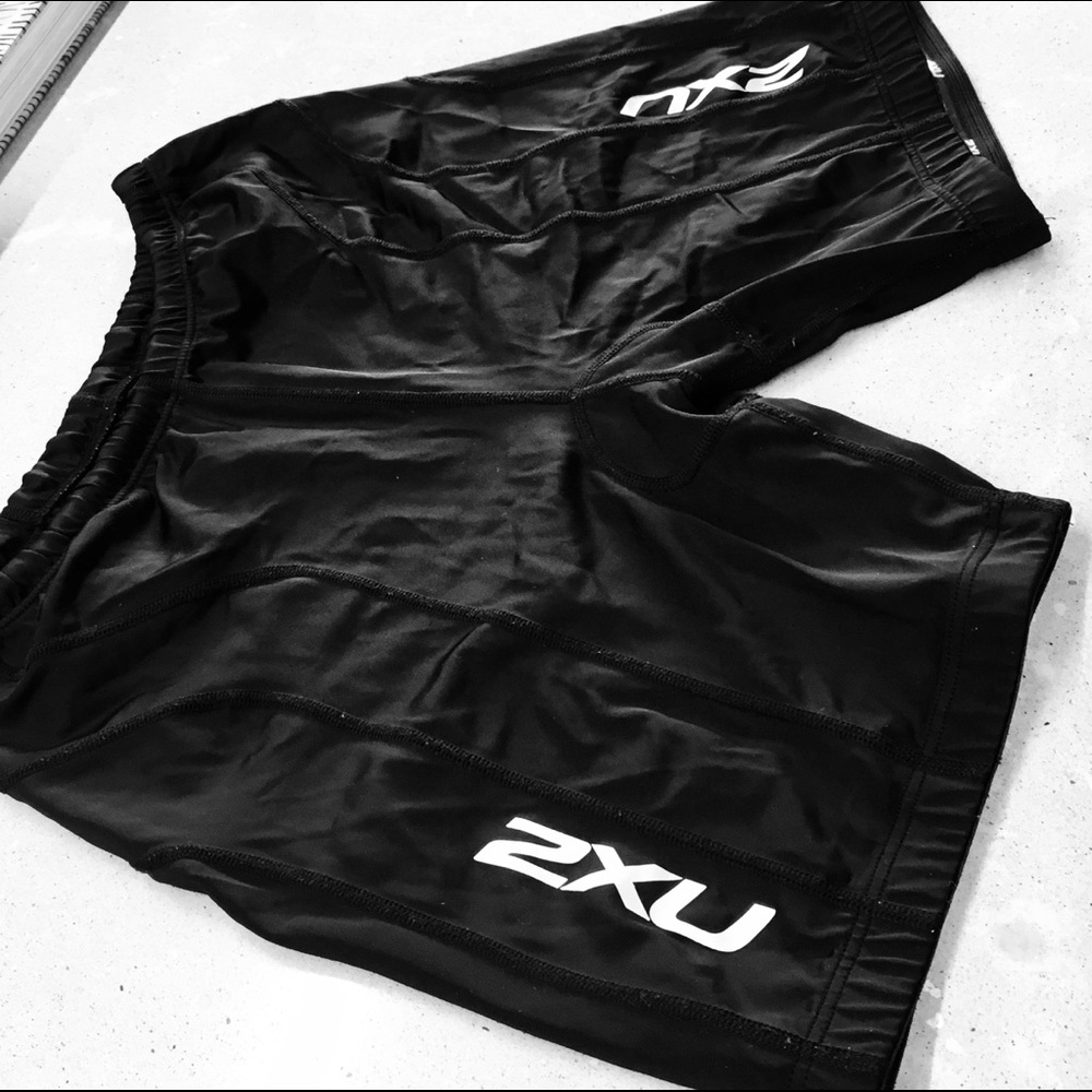 Women's 2XU tri running/cycle compression shorts